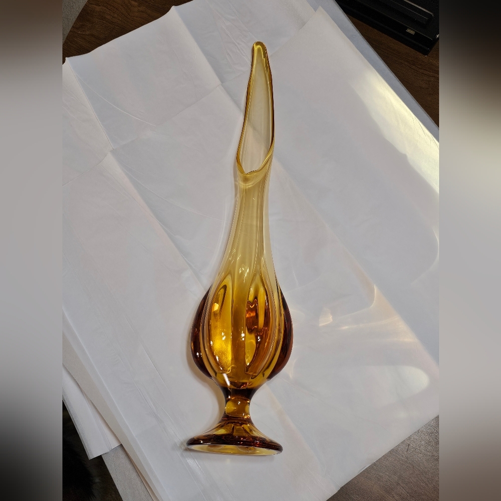 Viking "Epic", 22", Six Petal Swung, Blown Glass Vase